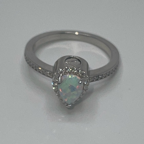 ✨ GRA Certified VVS Moissanite & Natural Teardrop Opal Urn Ring ✨ - Picture 3 of 3